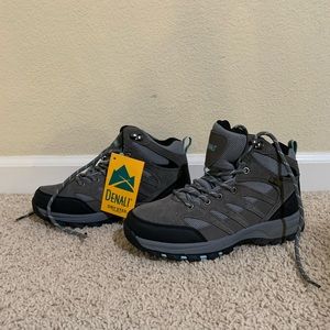 Denali New Hiking boots size 6.5